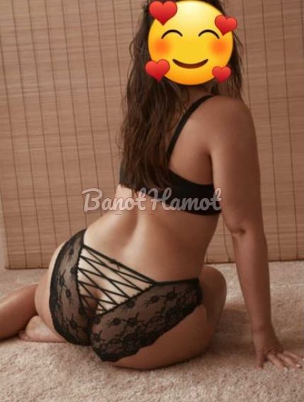 Hot sex with escort service girls