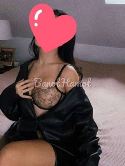 Hot sex with escort service girls
