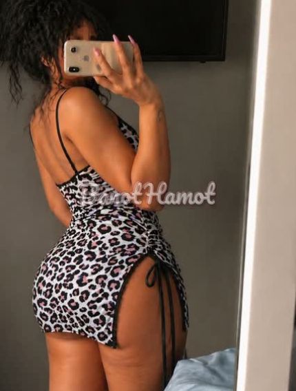 Hot sex with escort service girls